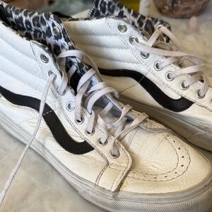 Vans Women's High-Top Sneakers in White and Black